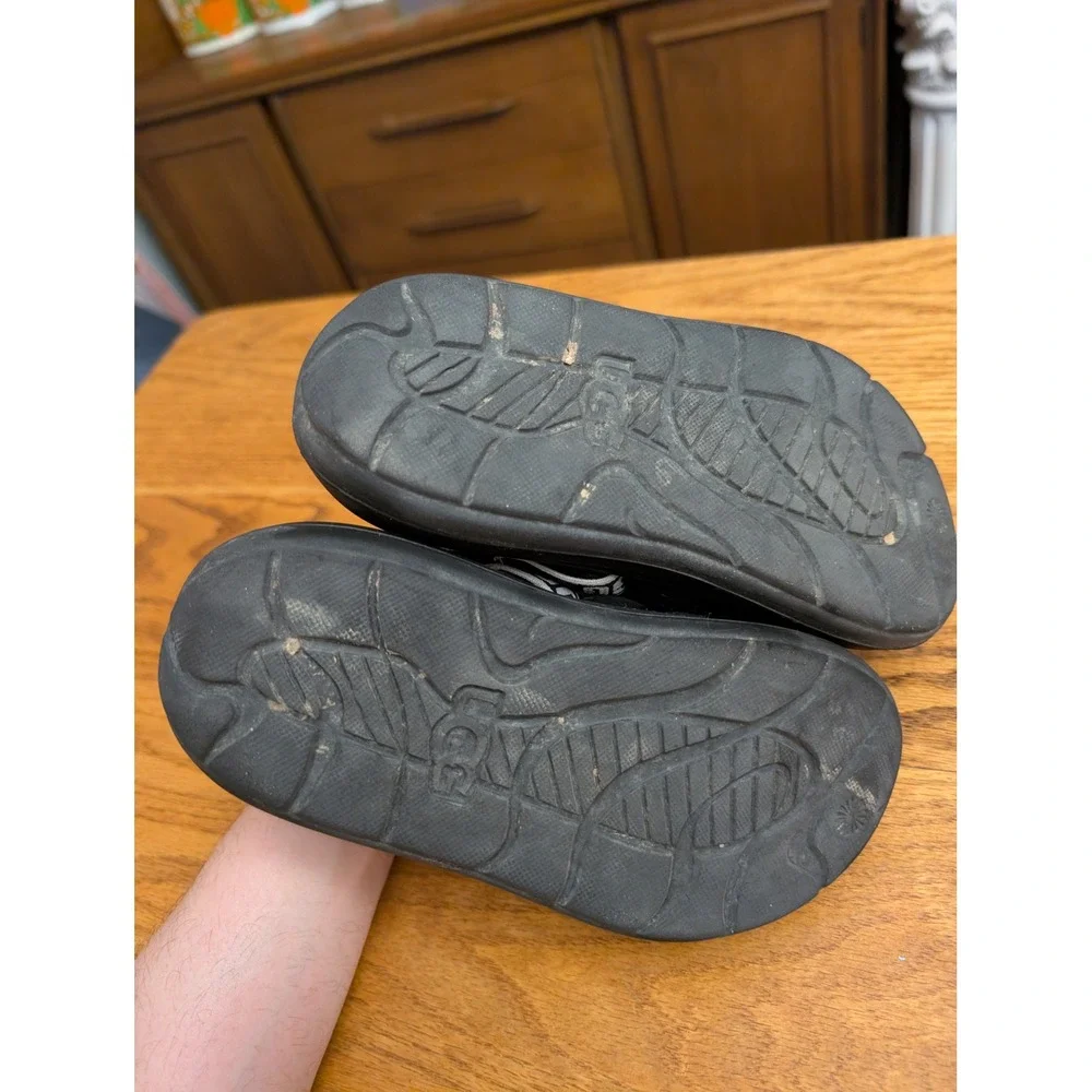 UGG Sport Yeah Kids Black‎ Logo Strap Foam Slide Sandals 1129050K